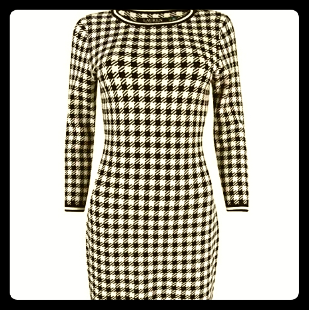 Houndstooth Contrast Trim Sweaterd